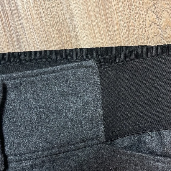 Dolce & Gabbana Women’s Charcoal Gray Wool Cashmere Short Skirt US 4(IT40) - Picture 10 of 10